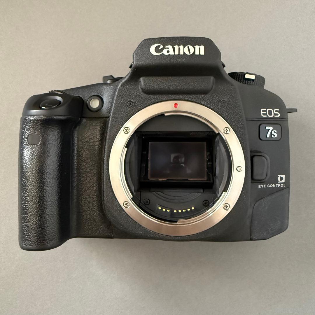 Canon EOS7s ボディ（フィルム一眼レフ）バッテリーパックBP-300付