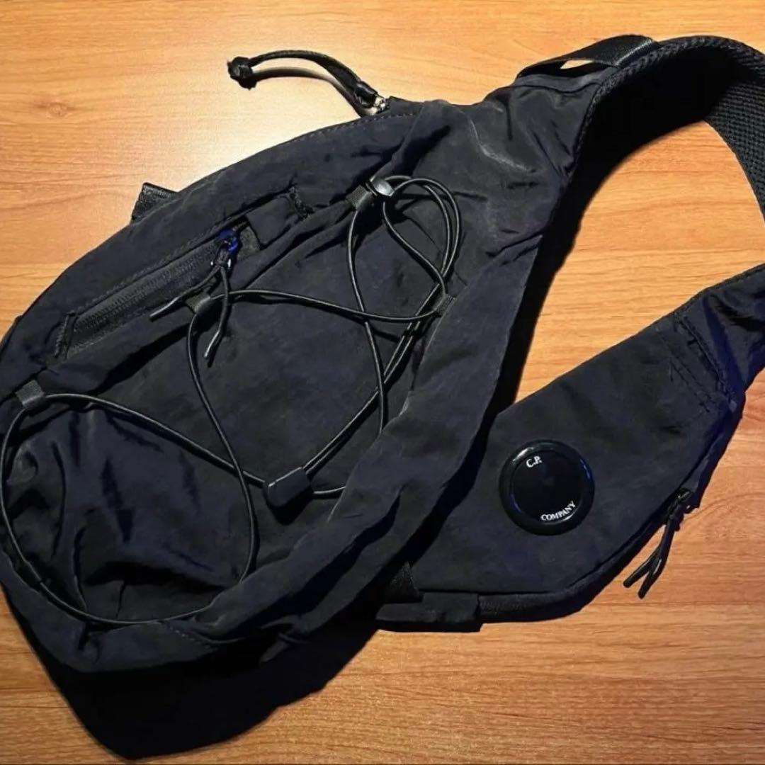 【早い者勝ち】cp company ショルダーバッグ　ブラック　即購入OK