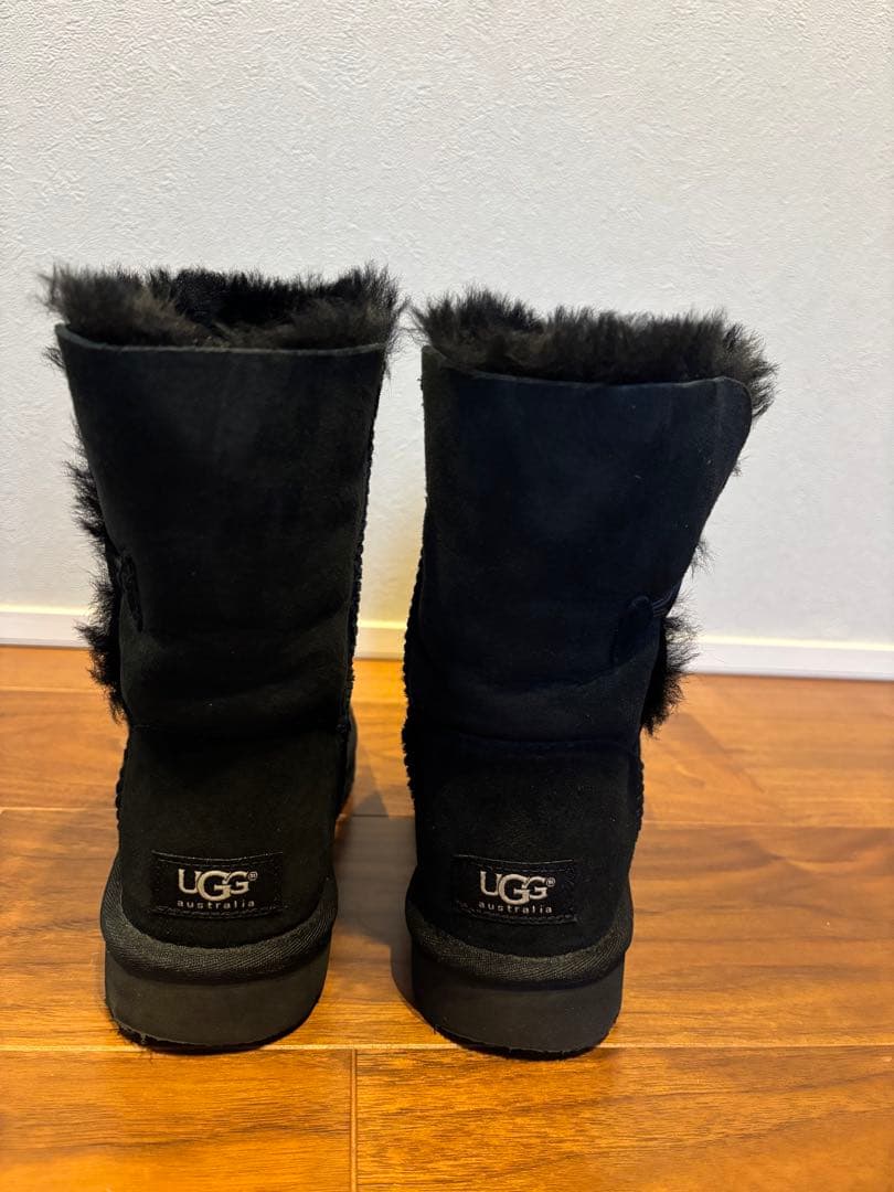 【美品】UGG W BAILEY BUTTON 24cm