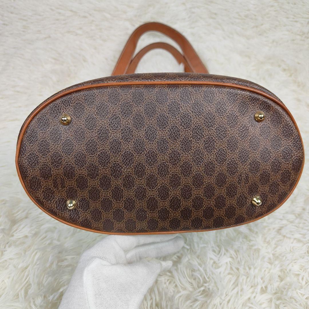 本日限定価格　セリーヌ　トートバッグ　マカダム　トリオンフ　型押し　バケツ型