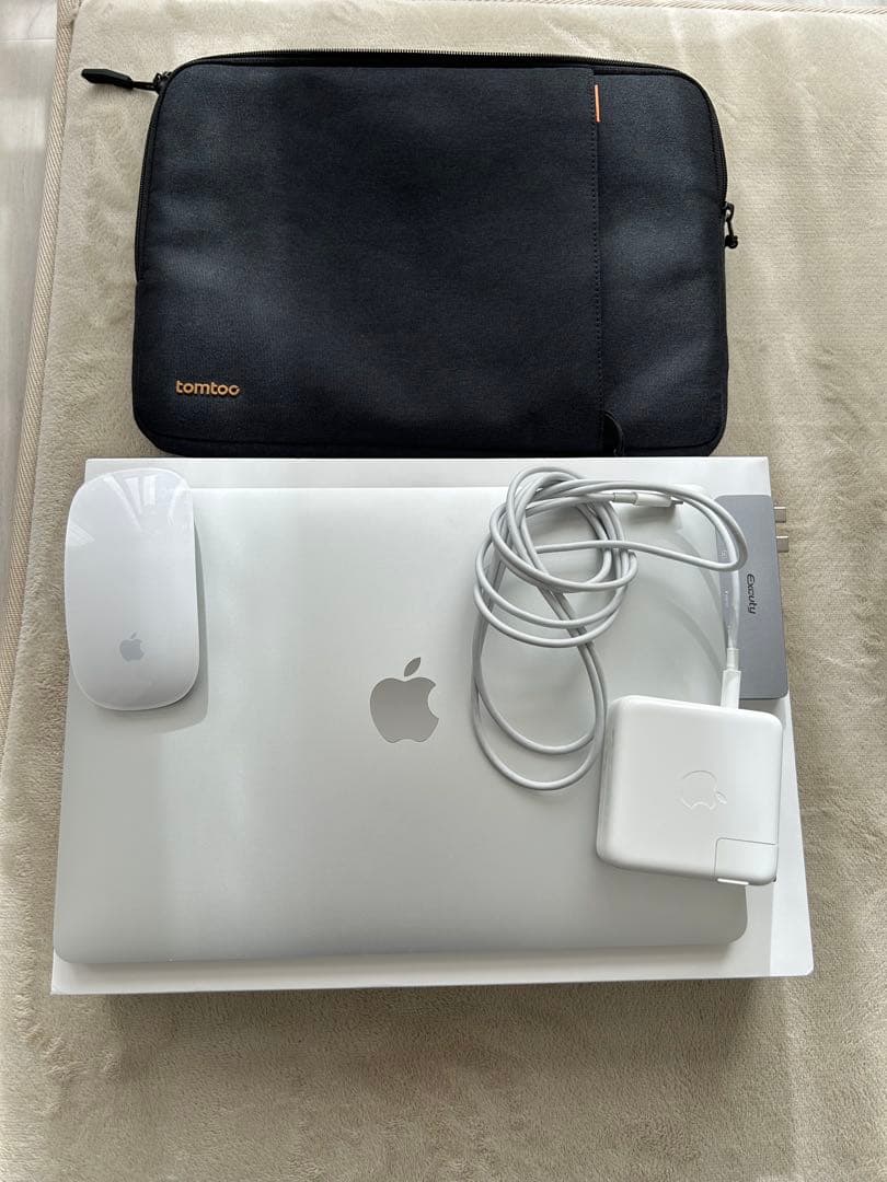 MacBook Pro 2020 13型 i5/16GB/256GB おまけ付