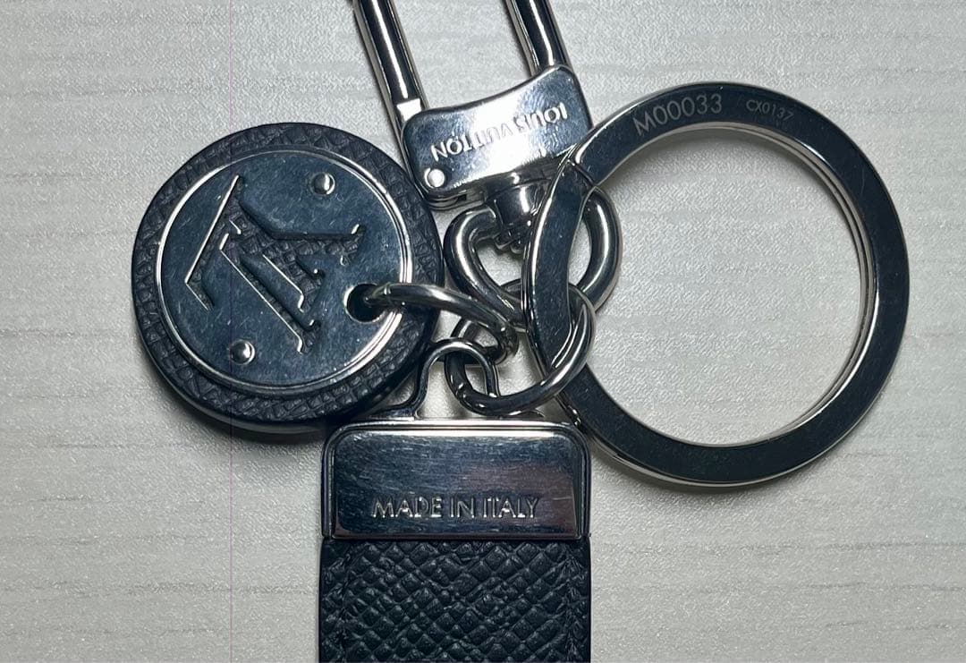 Louis Vuitton キーホルダー ブラックレザー