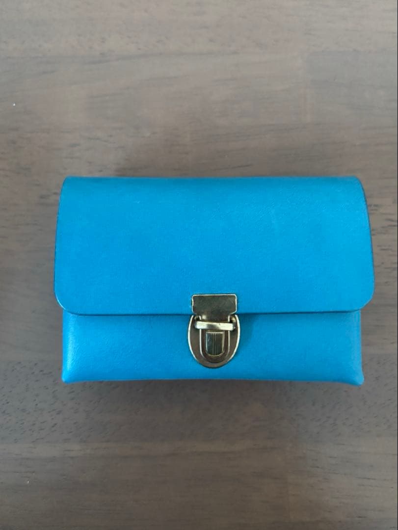 【HERZ】限定セルリアンブルー　名刺入れ・キーホルダー２つ