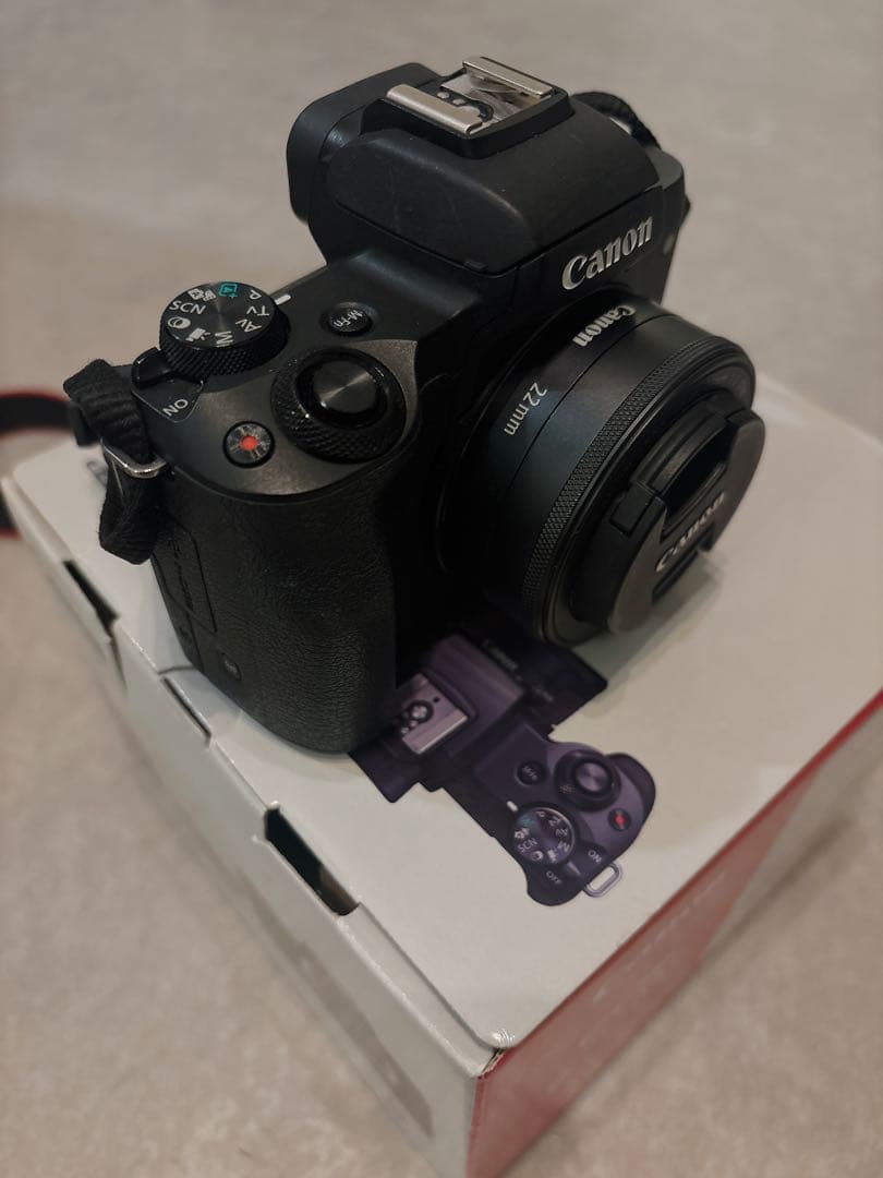 Canon EOS Kiss M2 ダブルレンズキット＋おまけ