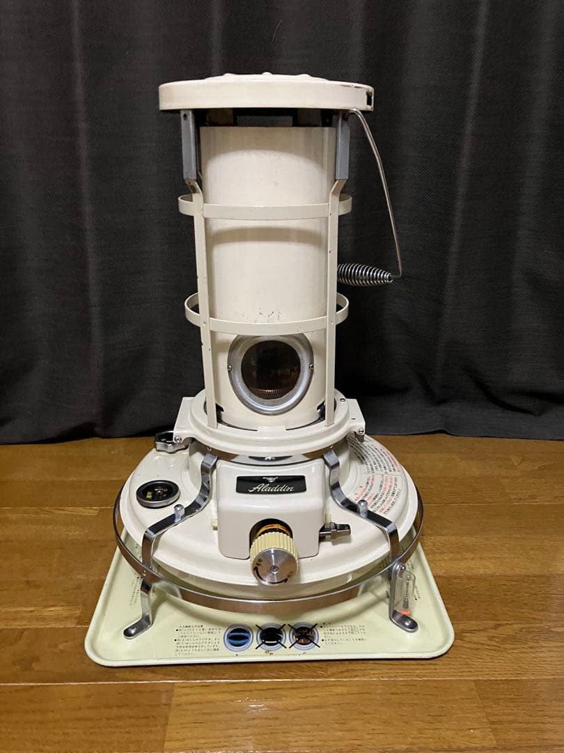 タ*グ様 アラジン ブルーフレーム 石油ストーブ　清掃 動作確認済