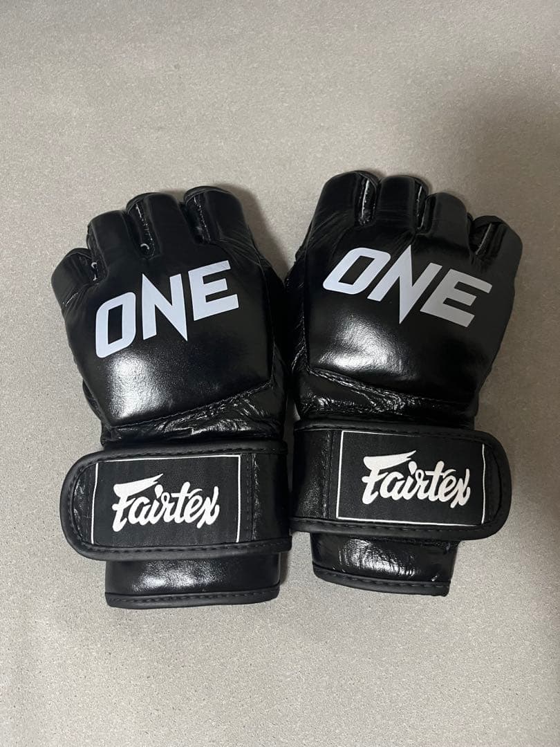 Fairtex ONE オープンフィンガーグローブ Mサイズ ブラック