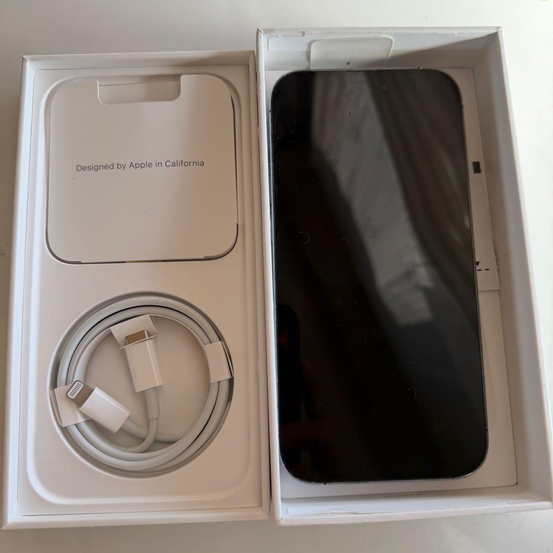 ダ*モ様 iPhone14pro ディープパープル　交換履歴無し