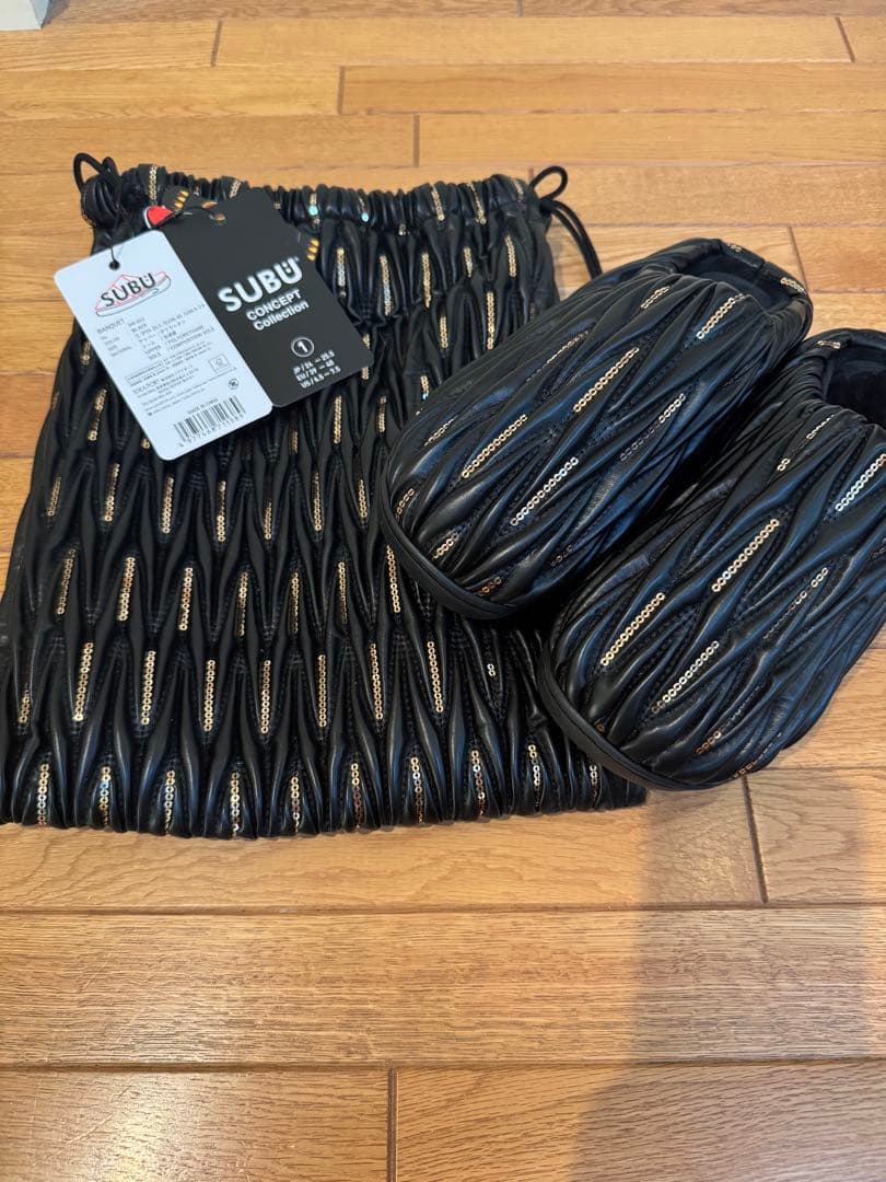 SUBU ブラック スパンコールサンダル 収納袋付き