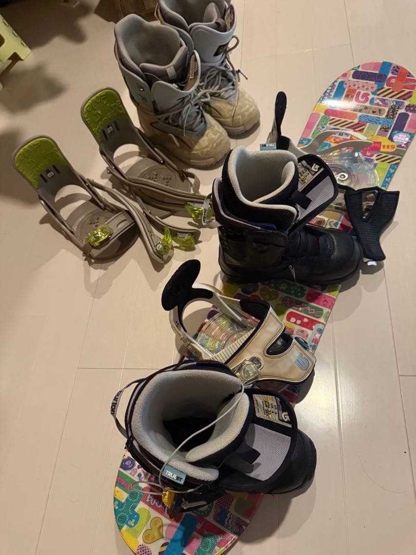 ひ*ろ様 【2月で取下します】子供の成長に各サイズ。ボアブーツ、ビンディング