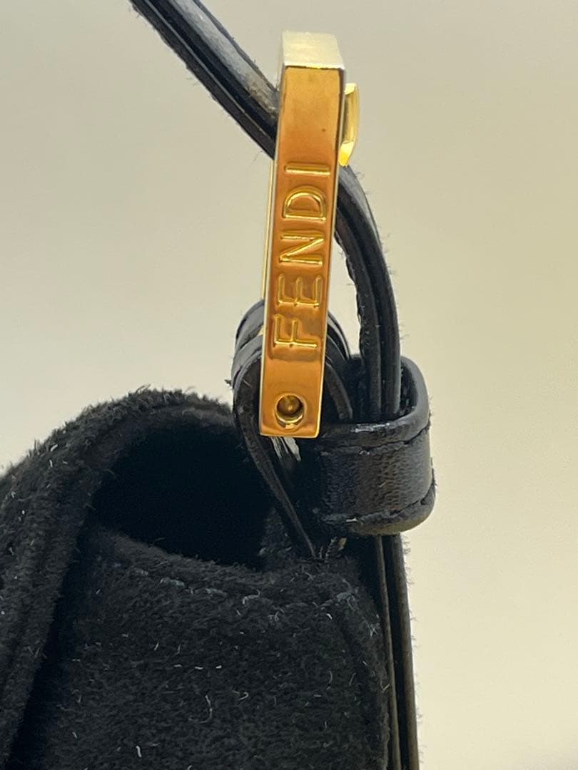 FENDI フェンディ 黒 マンマバケット スウェード ハンドバッグ