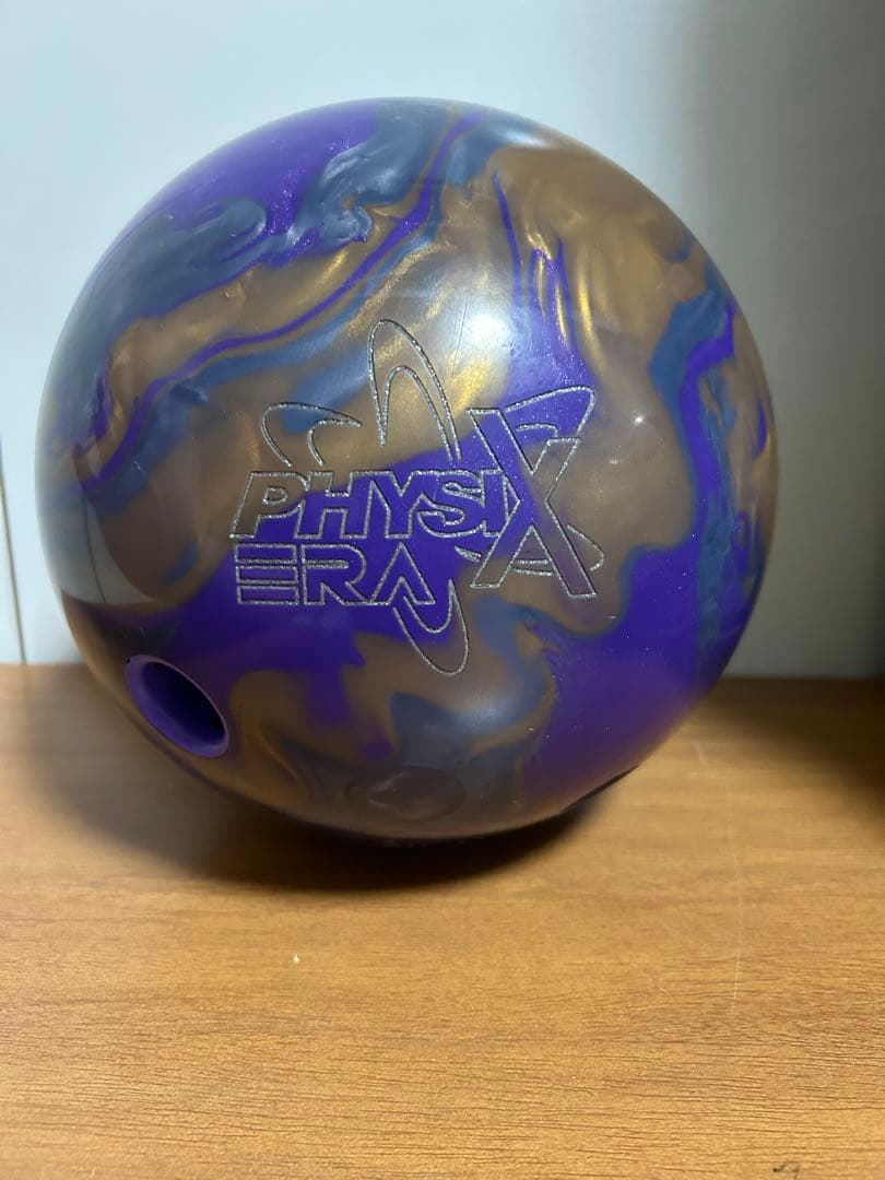 めい様Storm PhysiX Era ボウリングボール 15LB