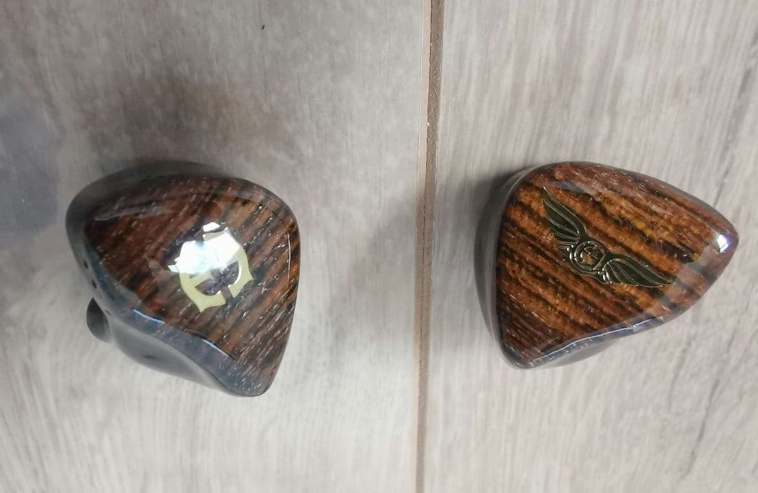 Empire ears Nemesis 限定デザイン