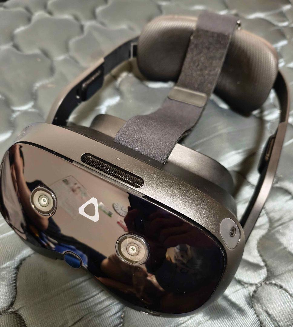 HTC VIVE Focus Vision + フェイシャルトラッカー セット