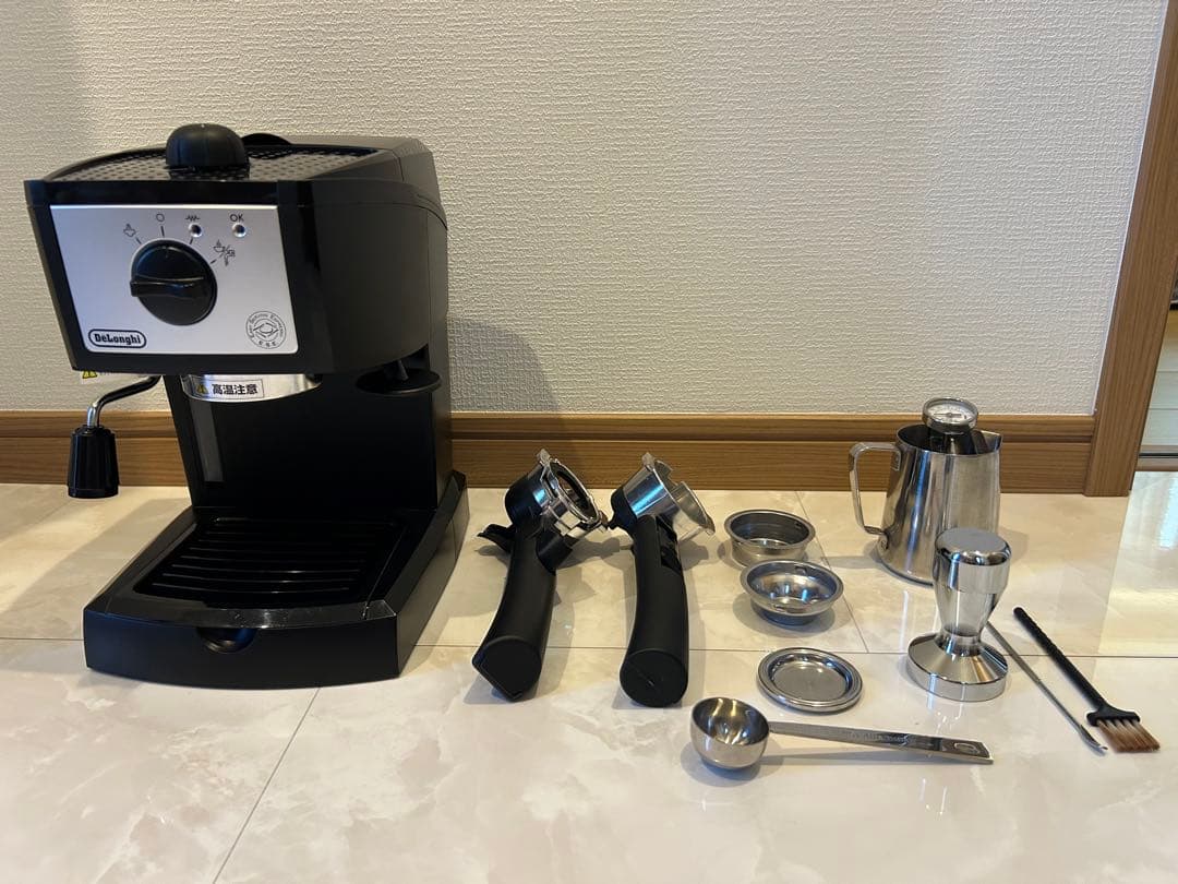 DeLonghi　デロンギ　エスプレッソ・カプチーノメーカー　　EC152J