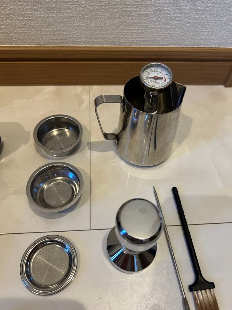 DeLonghi　デロンギ　エスプレッソ・カプチーノメーカー　　EC152J