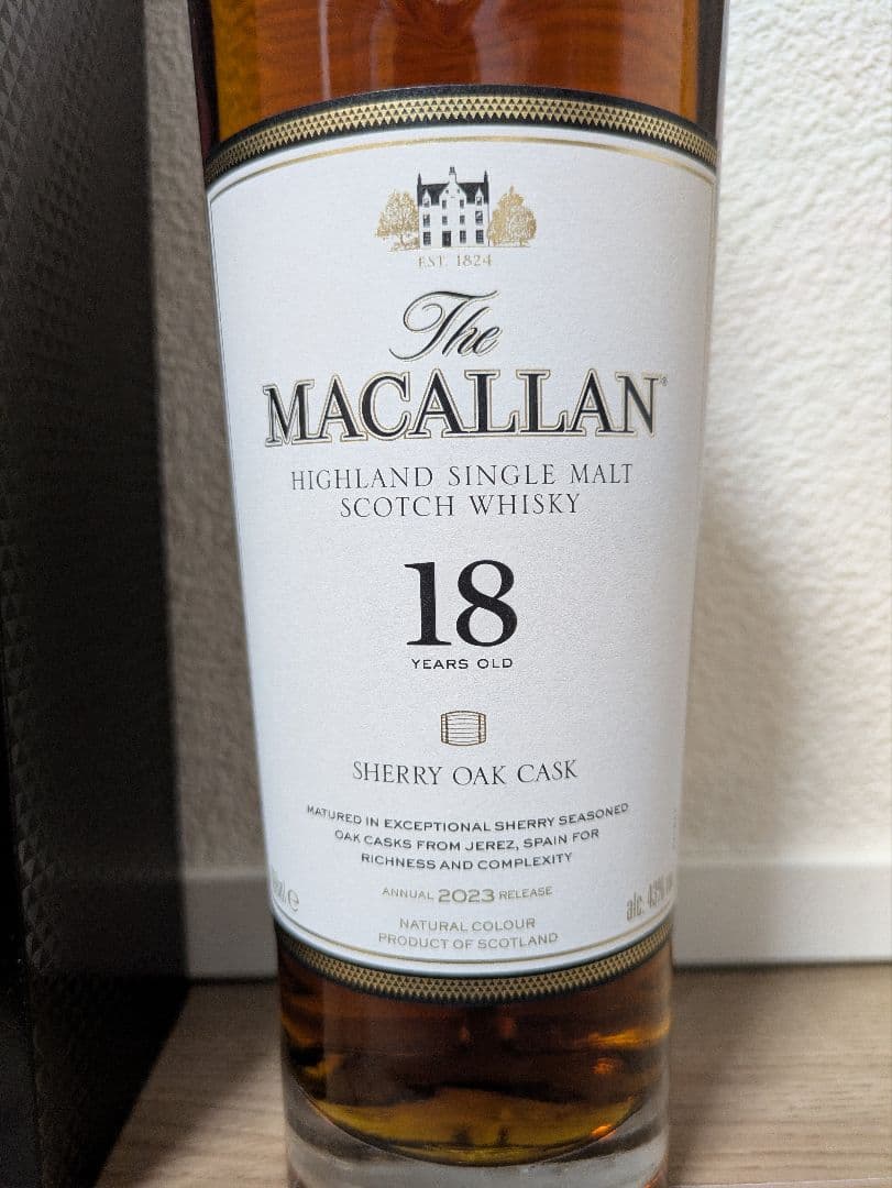 ザ　マッカラン18年　シェリーオークカスク　箱付き