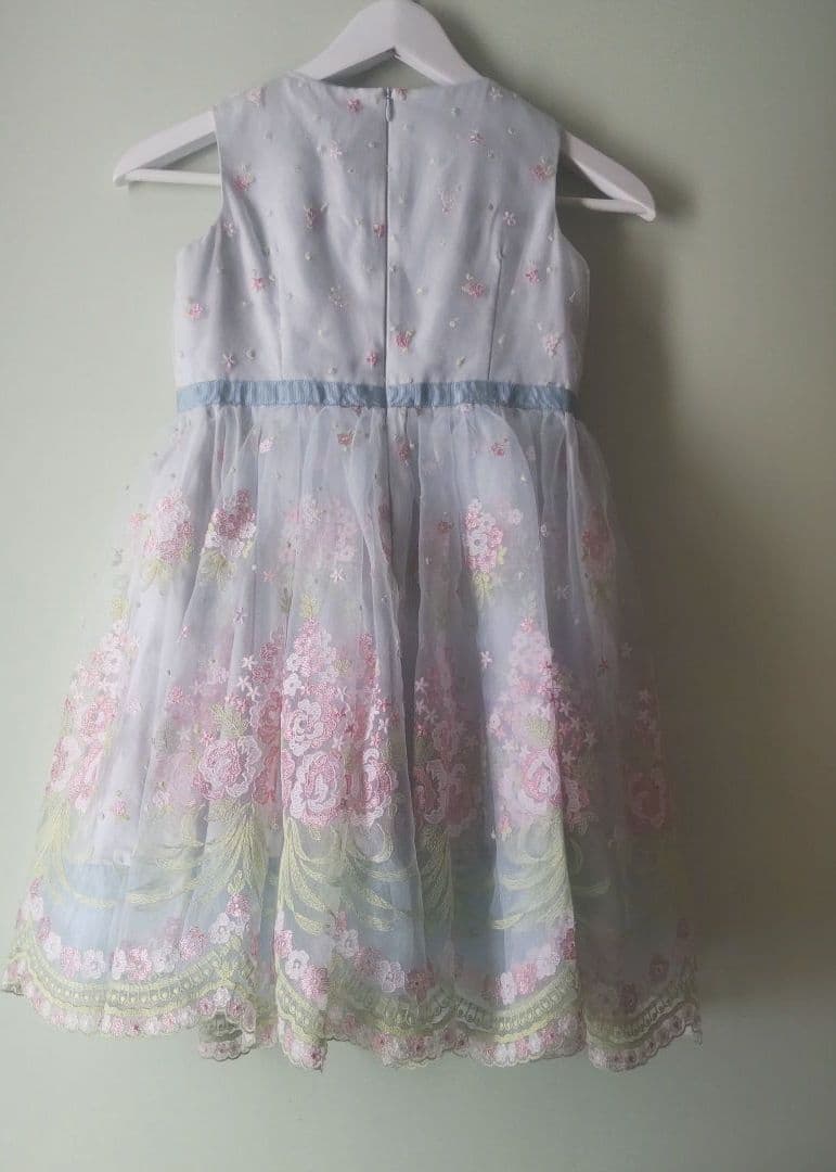 TOCCA 花柄刺繍 ドレス　ワンピース　水色　130