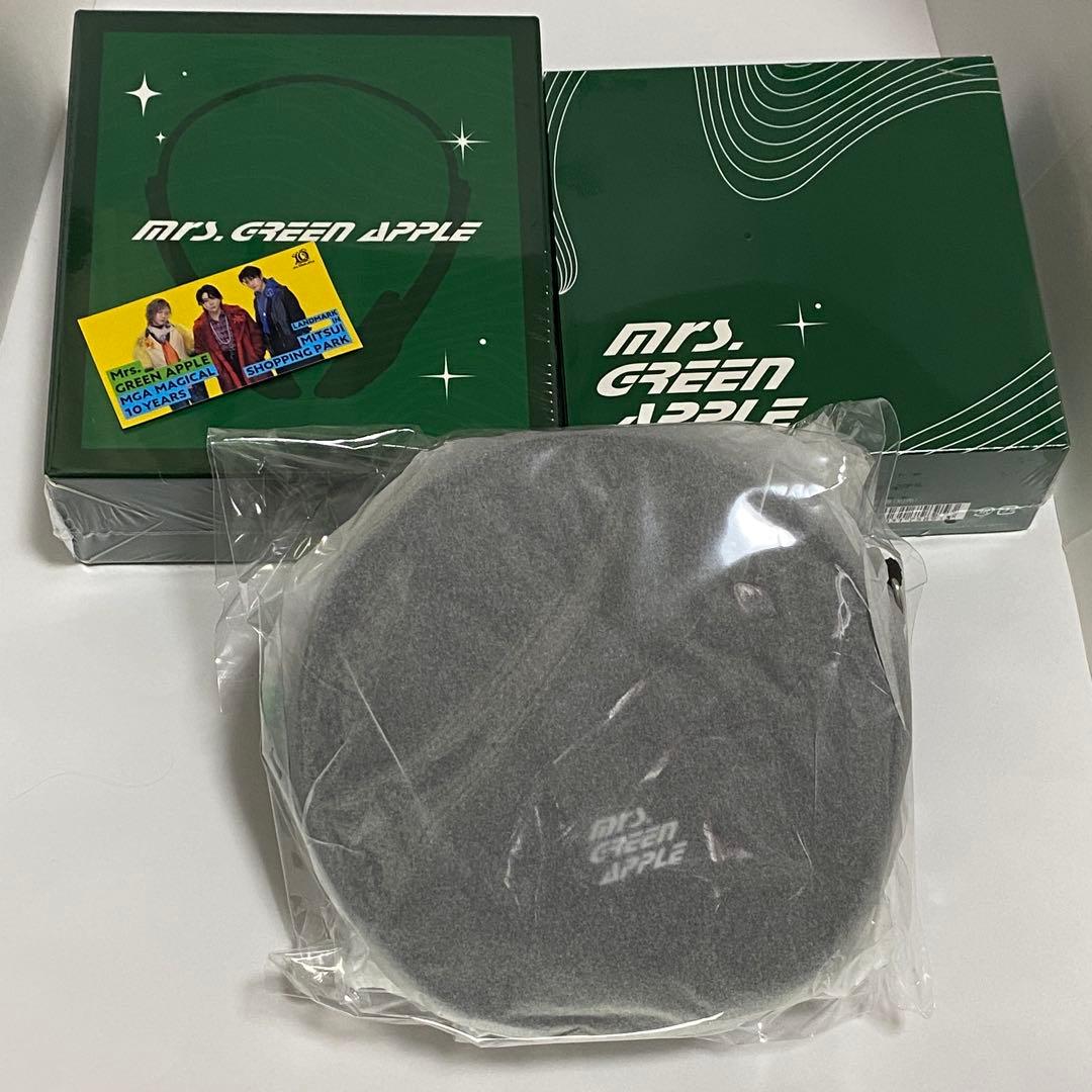 MGAポータブルCDプレーヤー　ショルダーバッグ　MGAヘッドホン　ステッカー