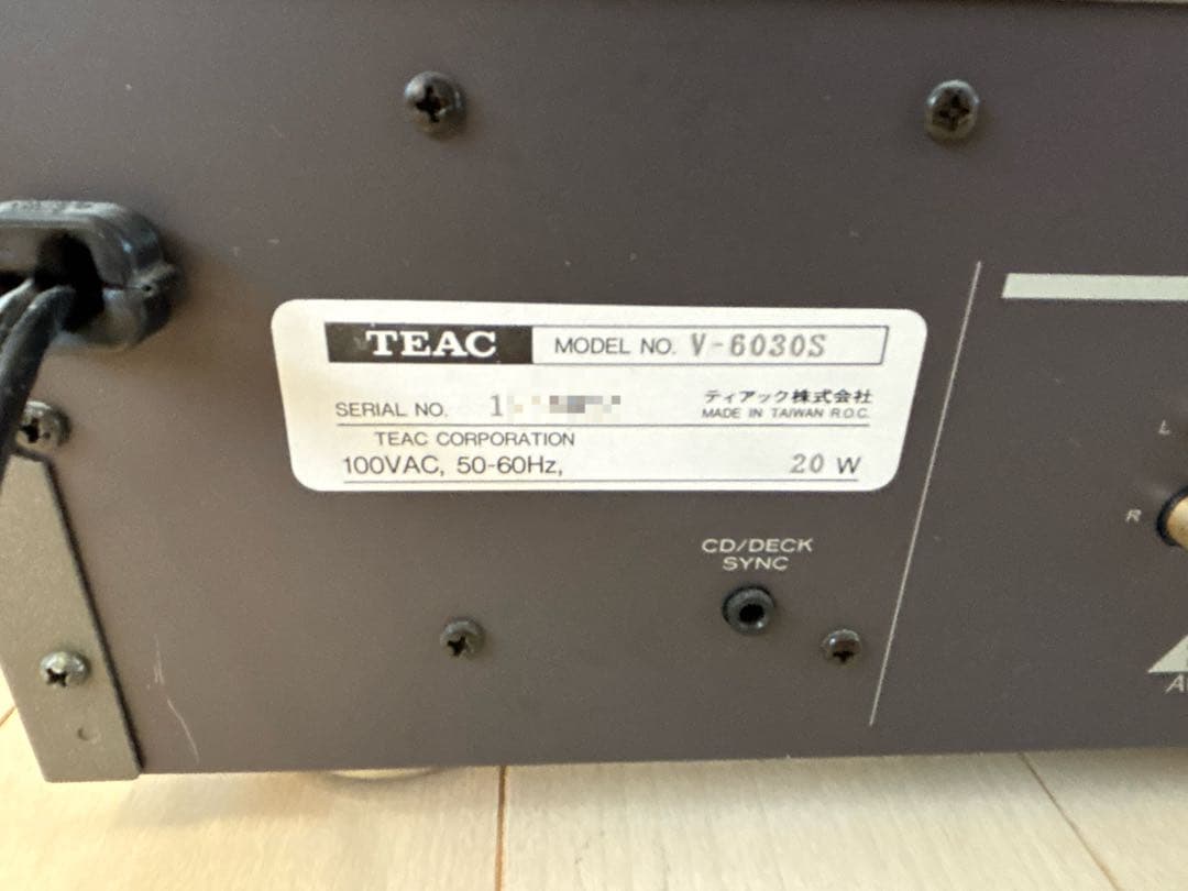 TEAC カセットデッキ V-6030S ゴールド ジャンク 電源OK
