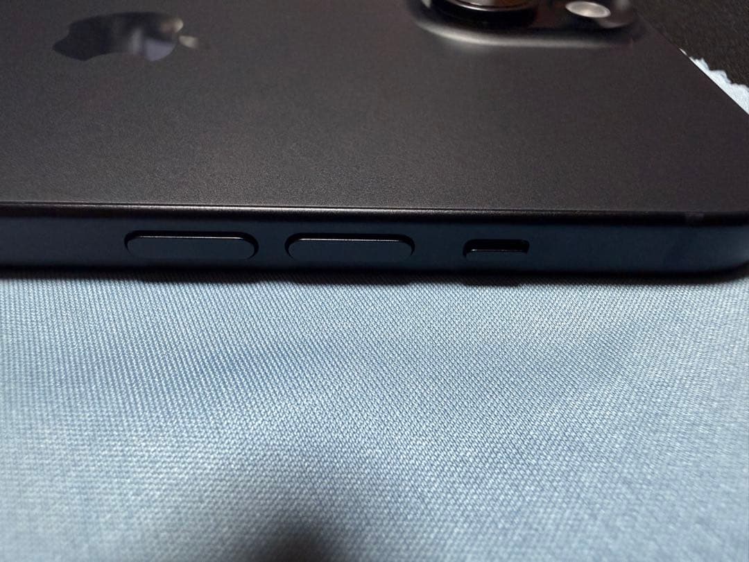 iPhone 15 スペースブラック 128GB 93% simフリー