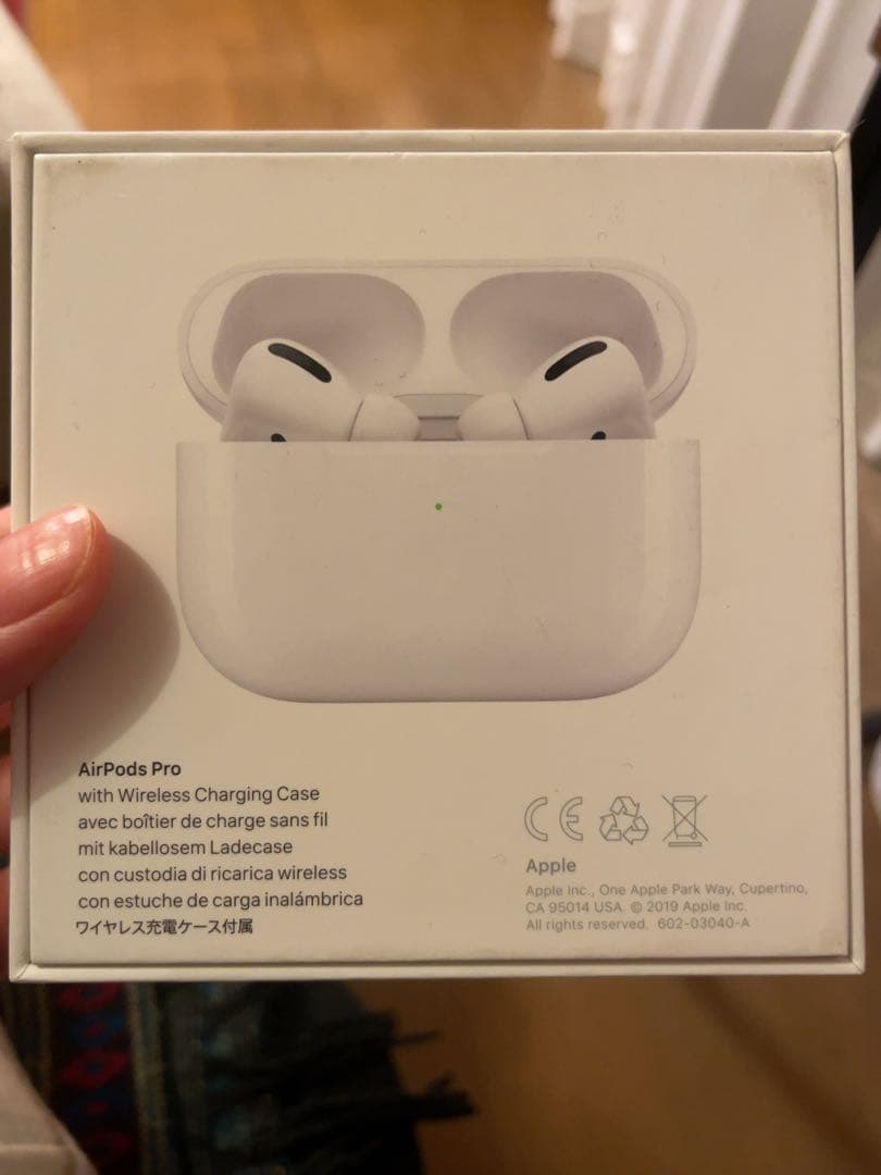 AirPods Pro 第一世代 ワイヤレス充電ケース付き