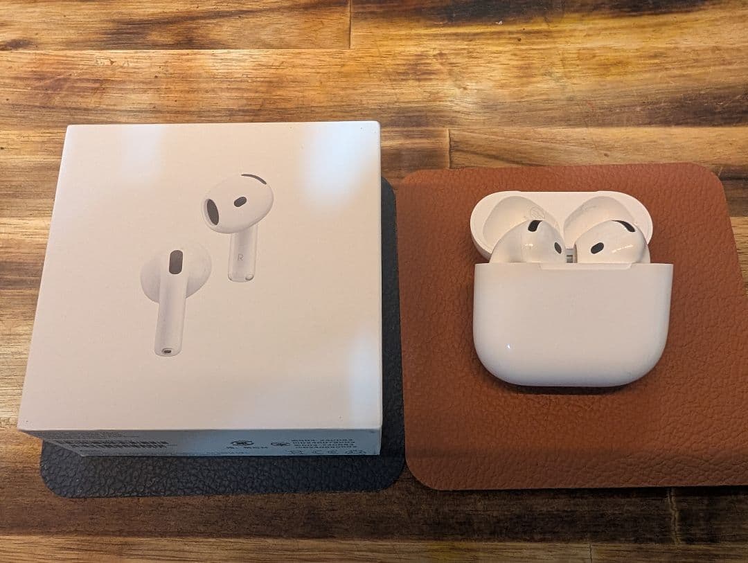 AirPods 4 (ANC)アクティブノイズキャンセリング搭載モデル。