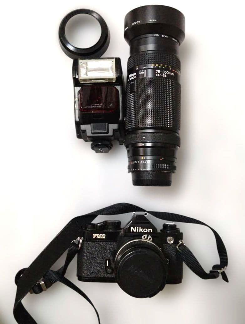 Nikon FM2 一眼レフカメラ　レンズ付き