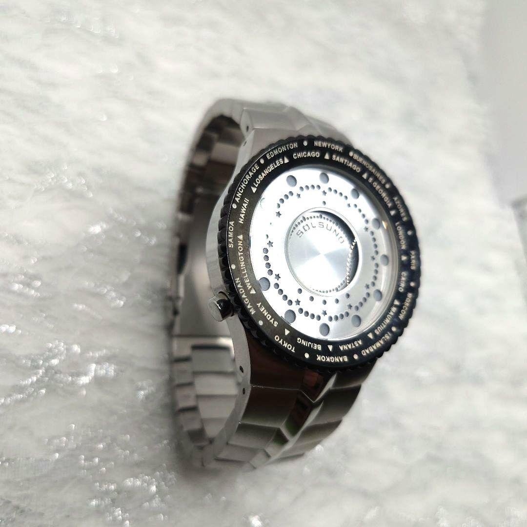 【激レア未使用同様】SOLSUNO SOLW/700R サイバーデザイン腕時計