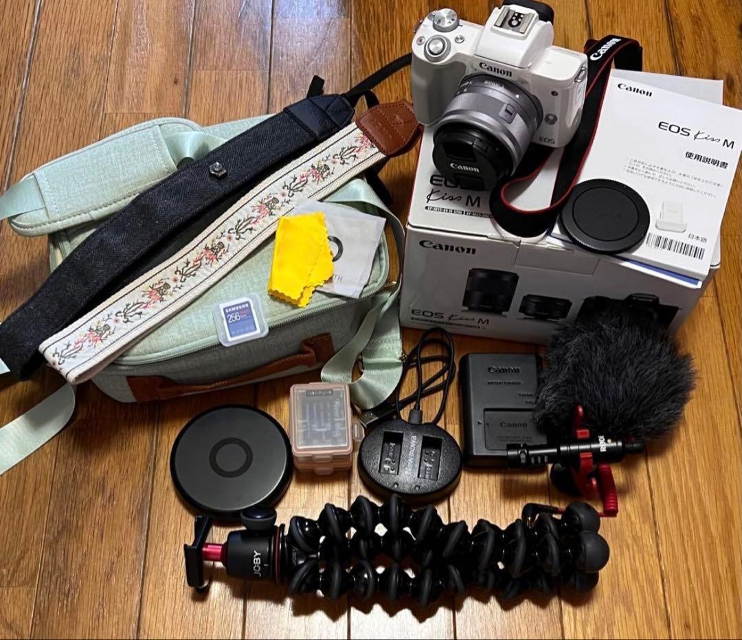 Canon EOS Kiss M ホワイト セット ※ミラーレス