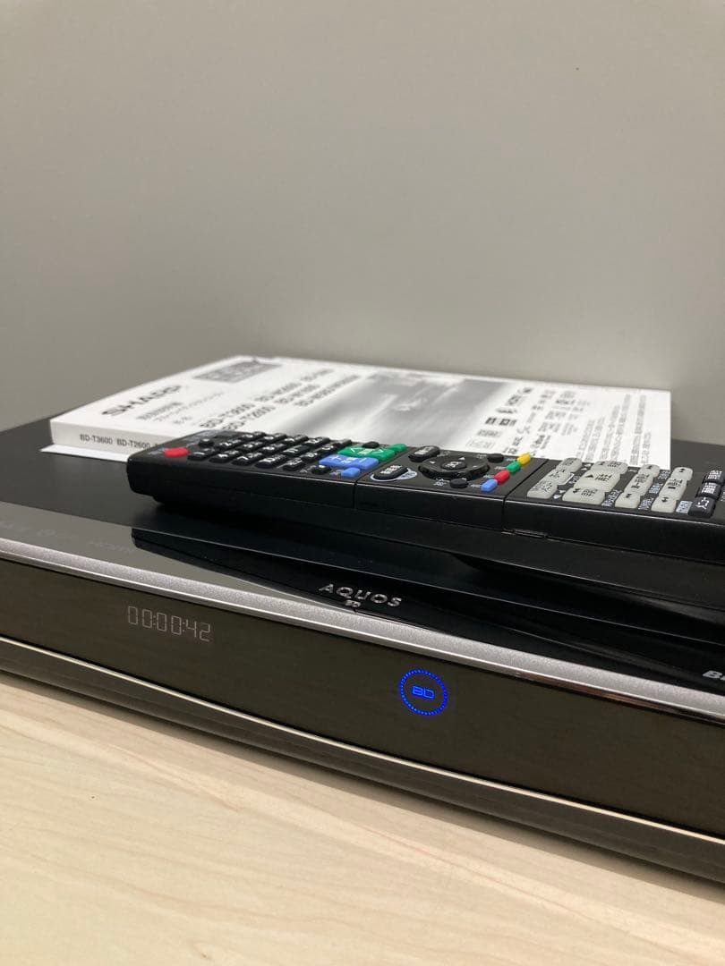 めっちゃ綺麗　シャープ　AQUOS ブルーレイ　BD-W 560
