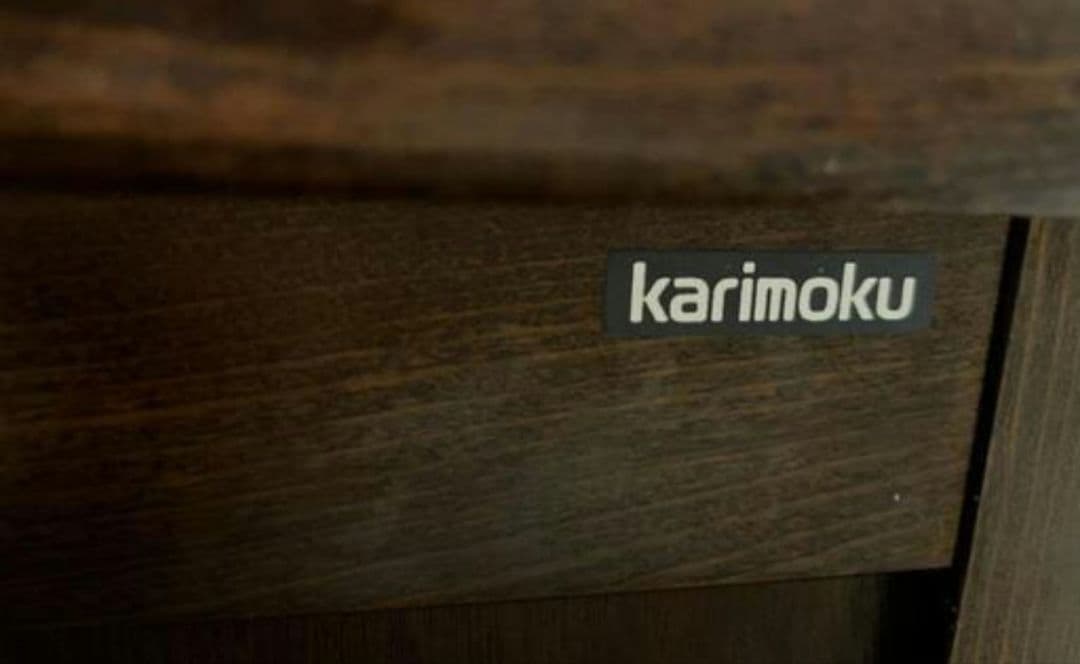 ​【関東圏限定お届け】 karimoku カリモク コロニアル調 書斎机 鍵付