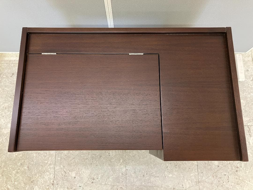 a.flat ドレッサー ブラウン