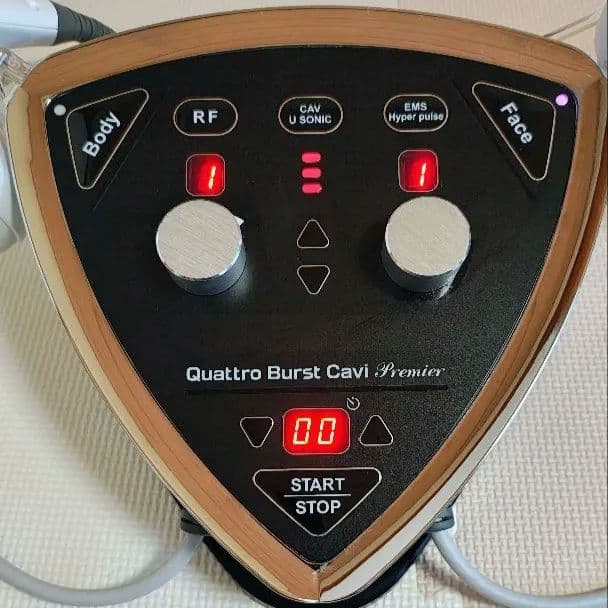 【美品】クワトロバーストキャビプレミア　業務用美容機器