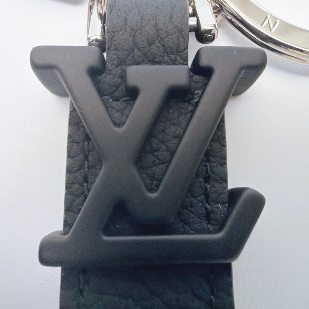 ルイヴィトン キーホルダー・ドラゴンヌ アエログラム ブラック M01194