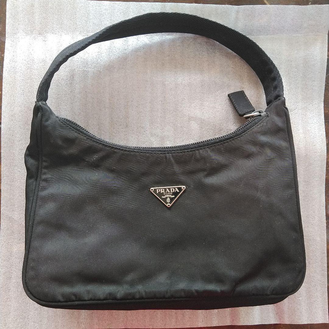 PRADA ブラック ミニアクセサリーバッグ