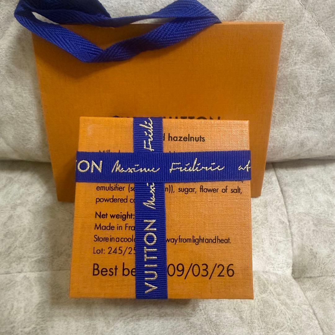 LOUIS VUITTON チョコレート ナッツ トリュフ