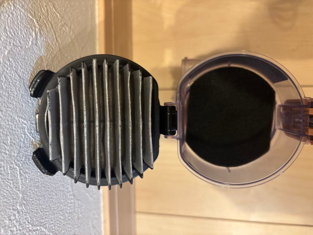 HITACHI コードレス掃除機　PV-BL3L BT未使用近収納付スタンド