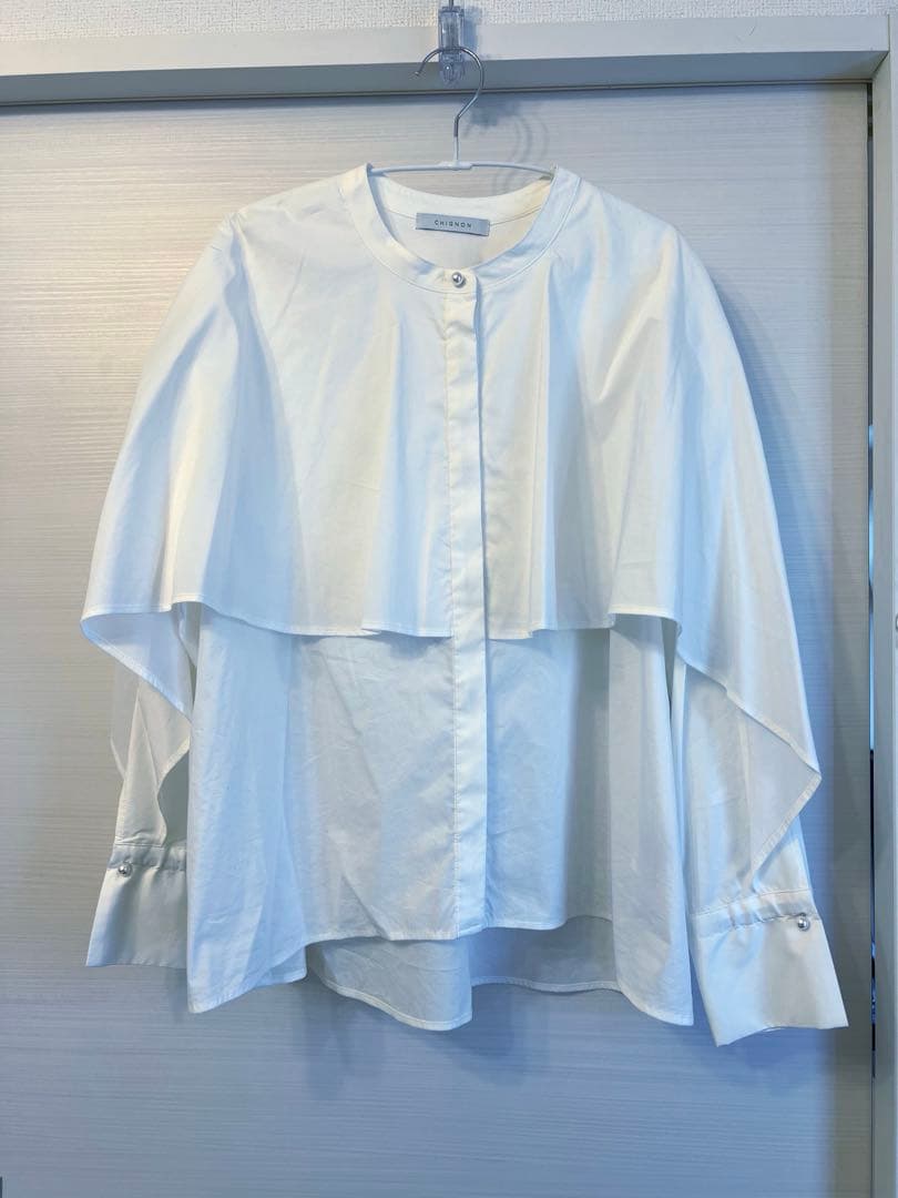 ありんこ　CHIGNON ラッフルシャツブラウス　美品　試着のみ