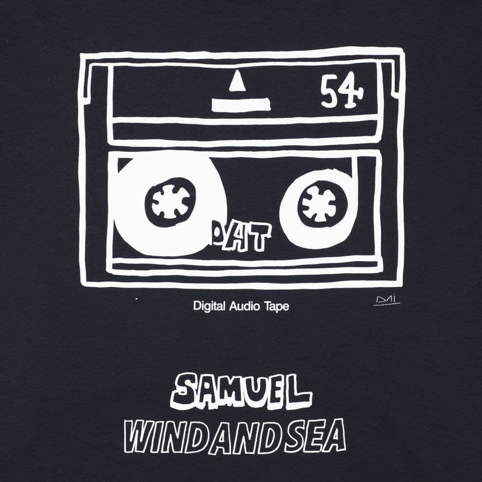 WIND AND SEA Supreme　TOMORROWLAND　エイプ