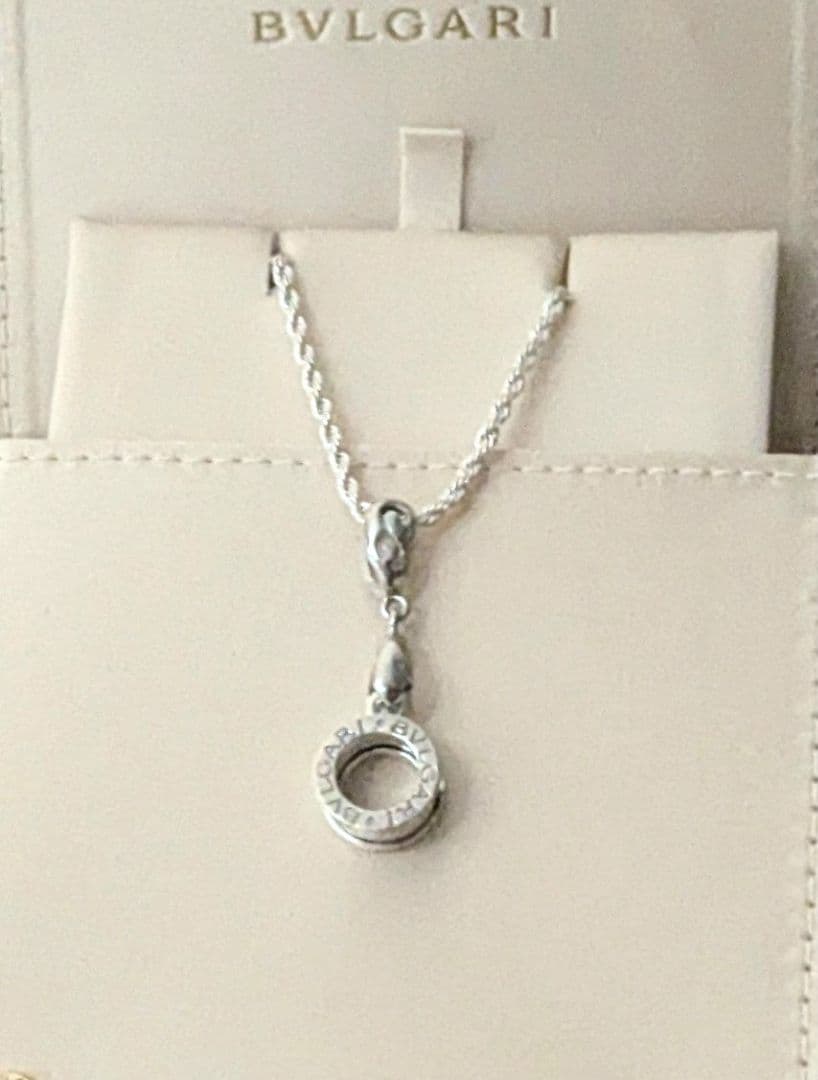 ブルガリ ビー・ゼロワン シルバー ペンダントトップ ネックレス ケース付