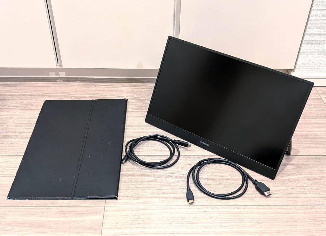 アイリスオーヤマ　モバイルモニター（LUCA）　15.6インチ