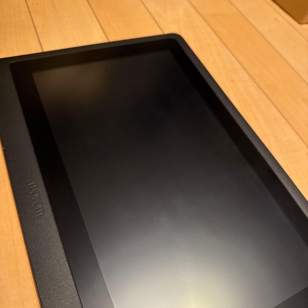Wacom Cintiq 16FHD（DTK1660）ペンタブレット本体