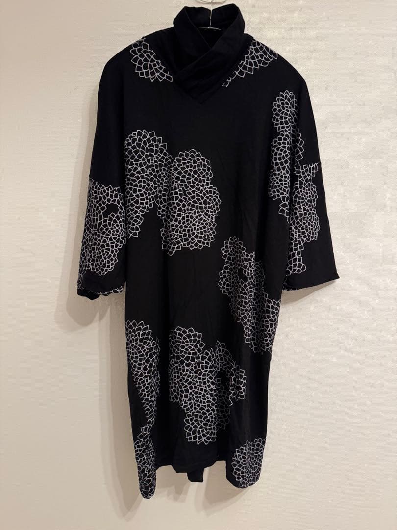 SOU・SOU ウォッシャブルウール天竺 衿巻薙刀長方形衣／雲間に菊 濡羽色