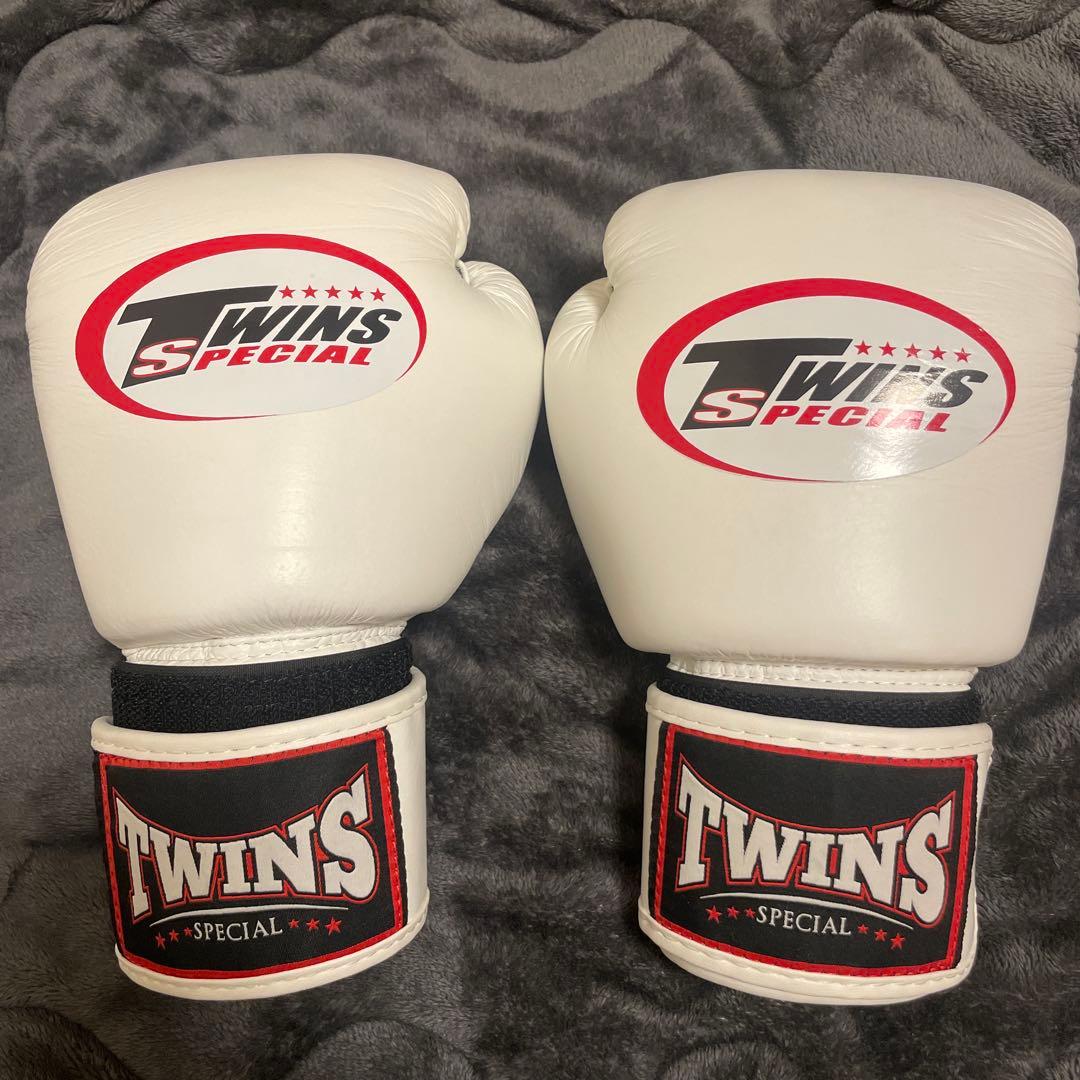 TWINS SPECIAL ボクシンググローブ 8oz ホワイト