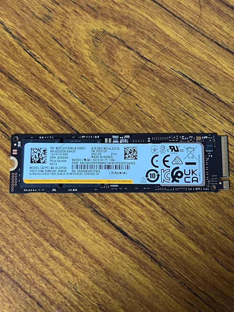 Samsung PM9A1 2TB NVMe SSD 健康度100%