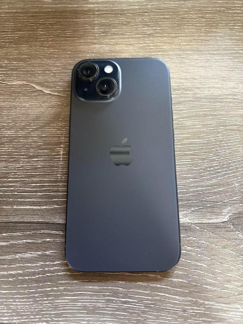 ［美品］iPhone 15ブラック128GB 本体のみ