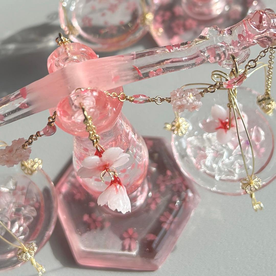 桜の天秤　　桜モチーフアクセサリー付き　水晶付　オブジェ　置物　さくら　桜