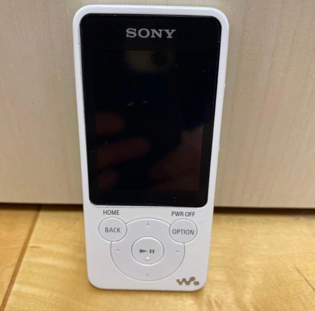 SONY ウォークマンホワイト スヌーピーコラボ　Bluetooth 対応