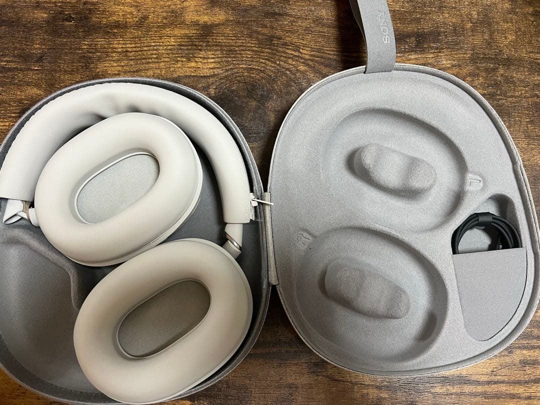 sony wh-1000xm6 ワイヤレスヘッドホン　プラチナシルバー