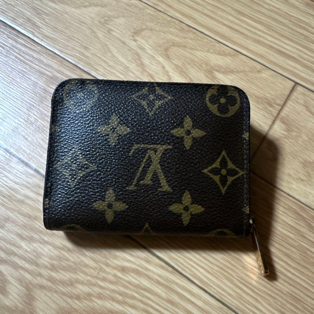 LOUIS VUITTONジッピー　パース 小銭入れコンパクトウォレット